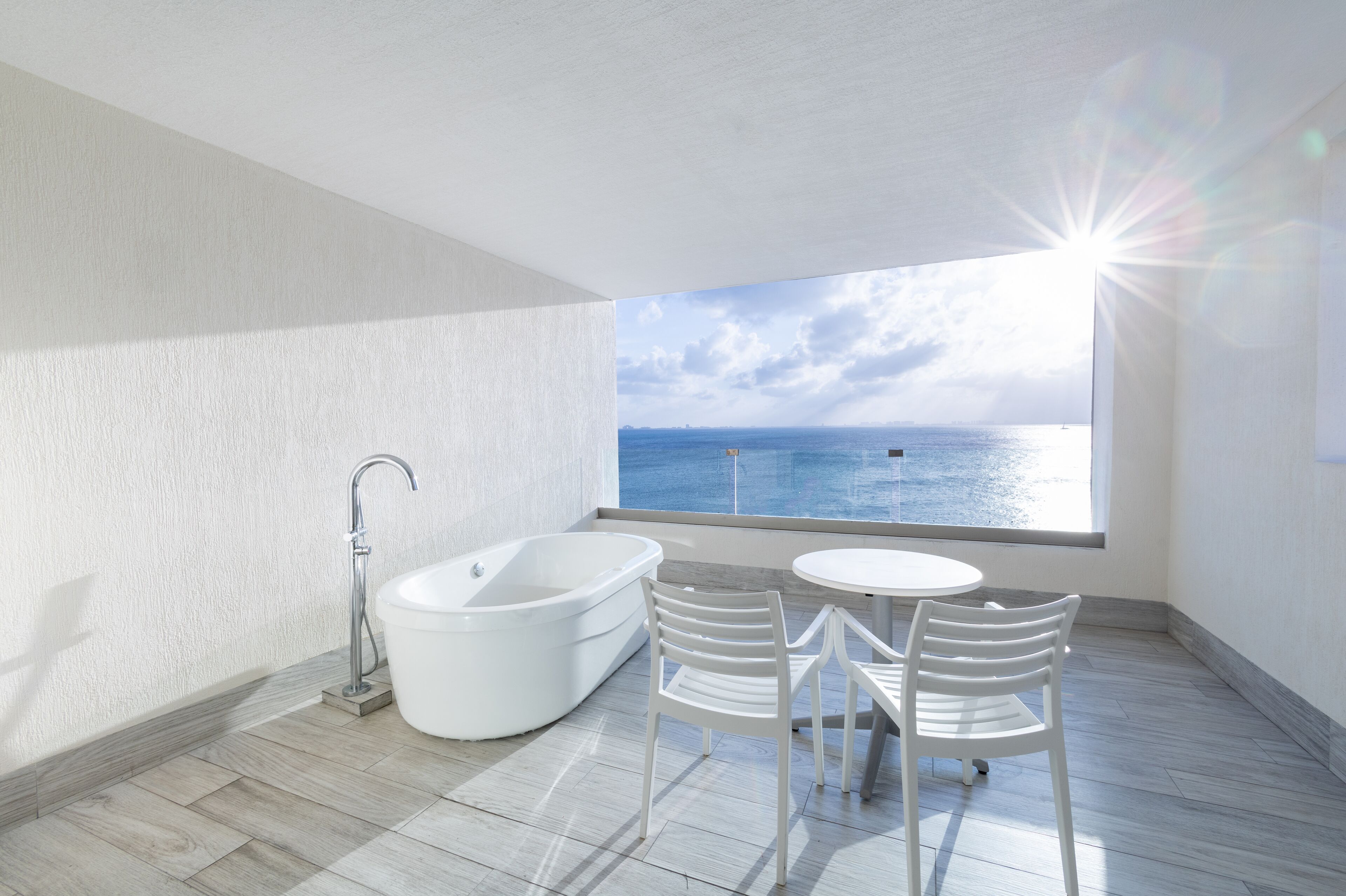 superior room, 1 king bed, bathtub, sea view | 1 bedroom, premium bedding, in-room safe, individually decorated