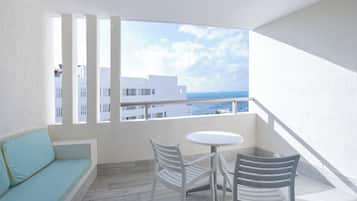 Luxe kamer, 1 kingsize bed, uitzicht op zee | Terras