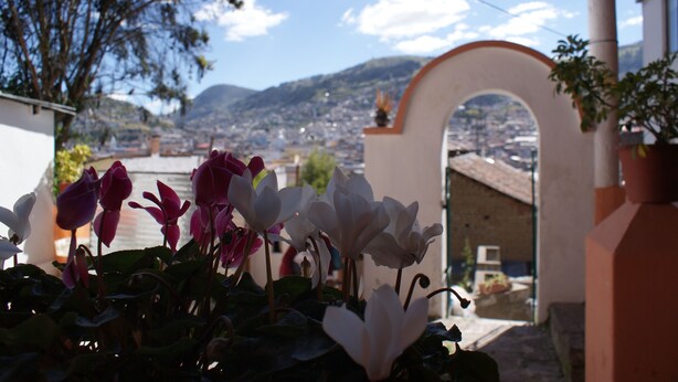 Interior entrance - Casa Vista Hermosa (Quito)