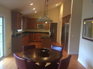 Microwave, dishwasher, coffee/tea maker, cookware/dishes/utensils
