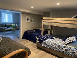 3 bedrooms, free WiFi, bed sheets