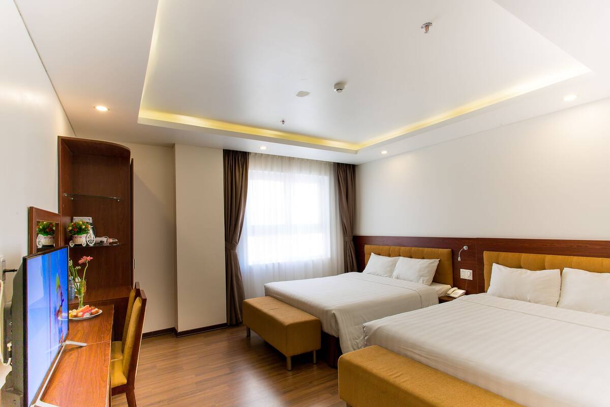 Minibar, desk, soundproofing, free WiFi