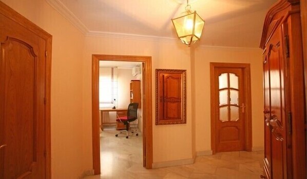 Interior - AIR CONDITIONING, PORTER, CORNER, CENTRAL, WIFI, WIDE EQUIPPED ALL (Granada)
