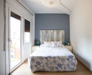 3 slaapkamers, een strijkplank/strijkijzer, reisbedje, gratis wifi