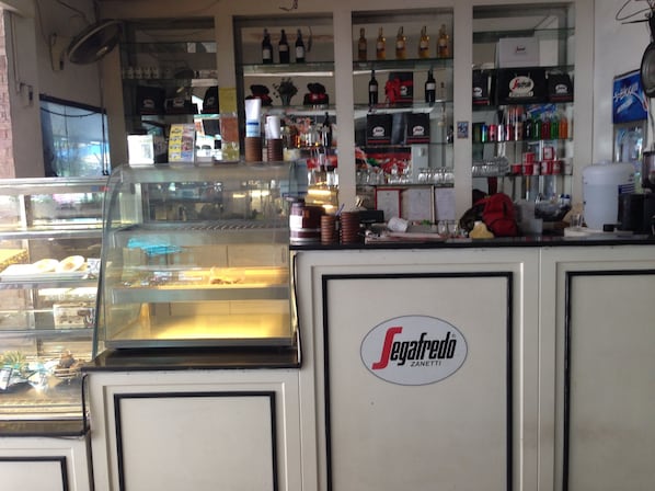 Coffee shop