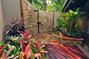 View from room - Paradise Cove Resort (Naukacuvu Island)