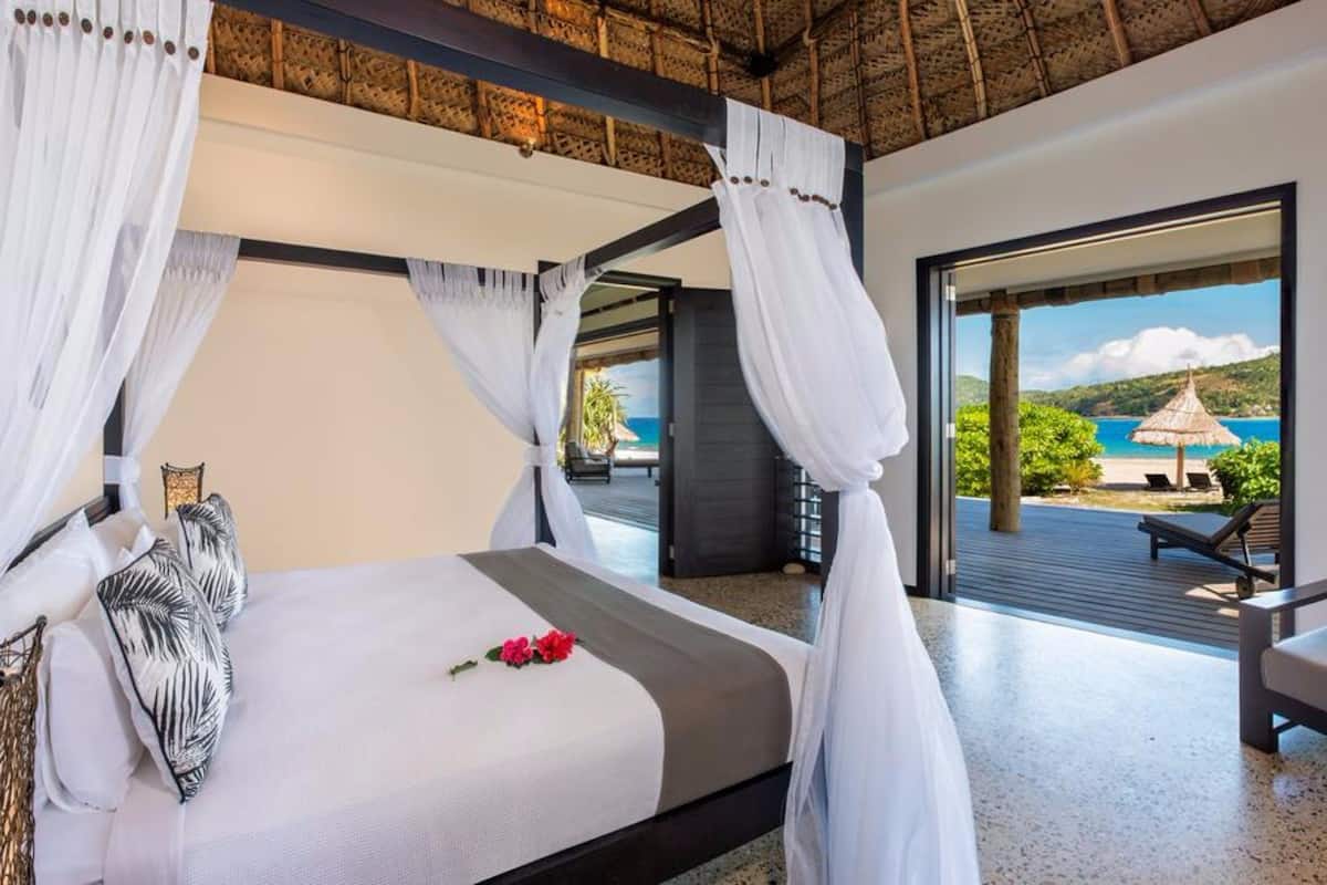 Beach House | Premium bedding, in-room safe, soundproofing, iron/ironing board