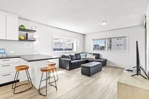 Premium Apartment, 2 Bedrooms, Ocean View | Living area | 55-inch flat-screen TV with digital channels, TV - Maroochy Sands (Maroochydore)