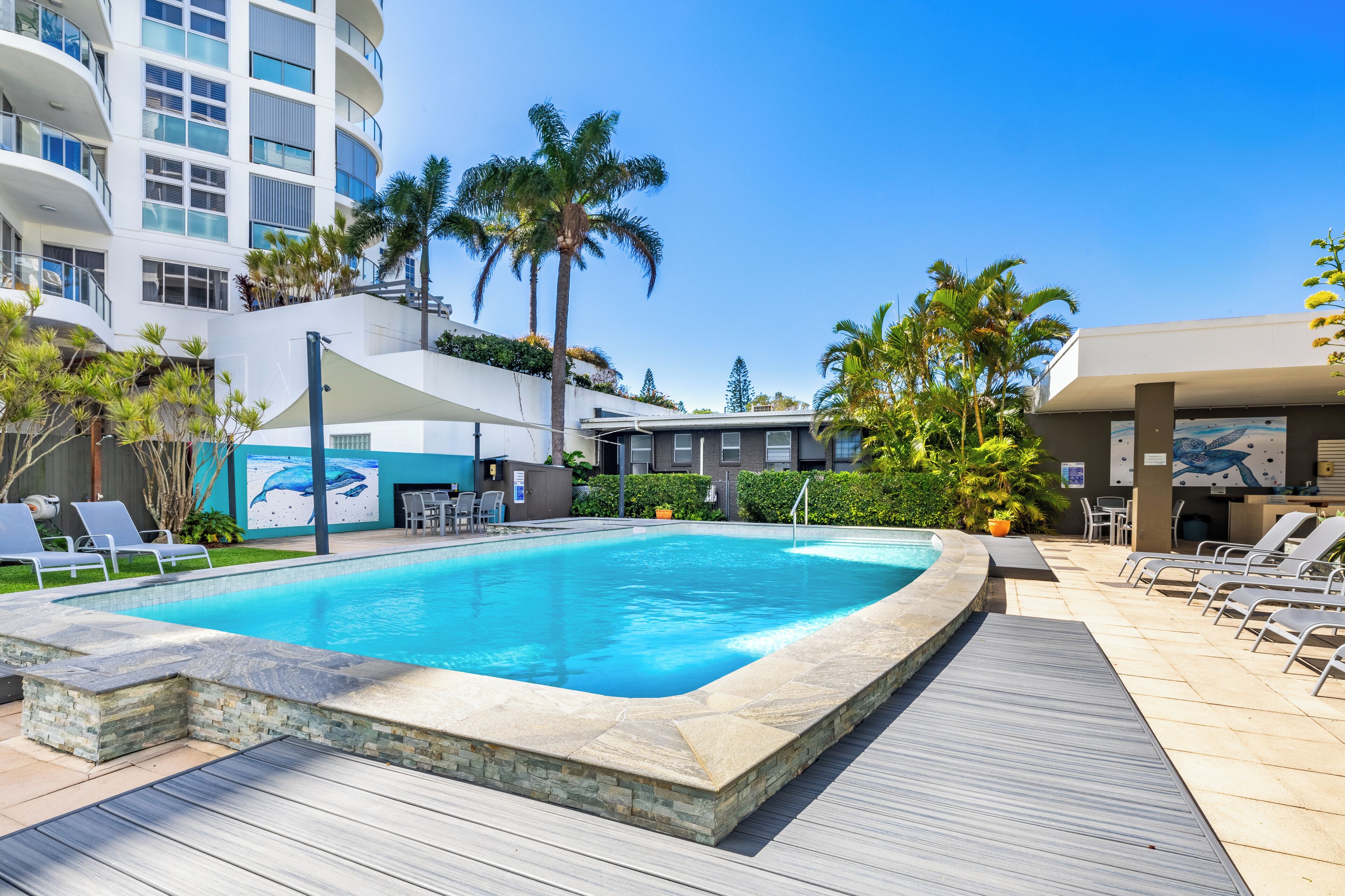 Outdoor pool, pool loungers