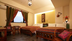 Family Quadruple Room | Bilik Mandi | Tab mandi dan pancuran berasingan, tab mandi rendaman dalam 
