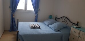 4 dormitorios, escritorio, tabla de planchar con plancha y wifi gratis