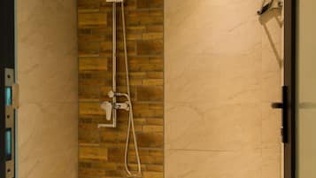 Economy Shared Dormitory, Mixed Dorm | Bathroom shower