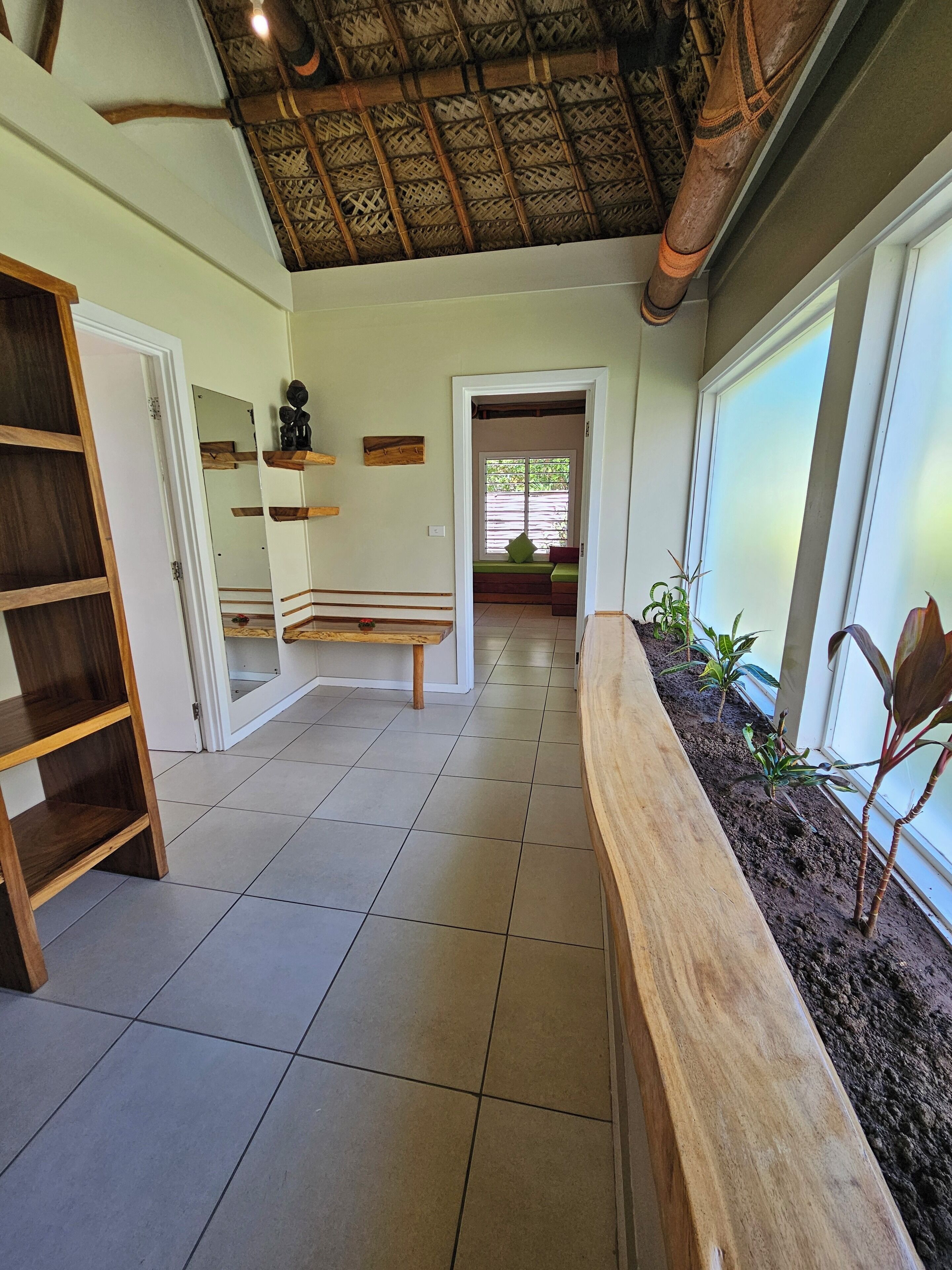 palms villa (two bedroom beachfront) | wardrobe