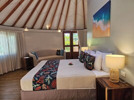 Family Double Room | Premium bedding, in-room safe, free WiFi, bed sheets