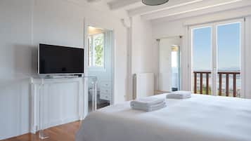 4 habitaciones, escritorio, tabla de planchar con plancha y wifi