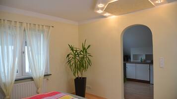 1 室のベッドルーム、アイロン / アイロン台、旅行用ベビーベッド、WiFi (無料)