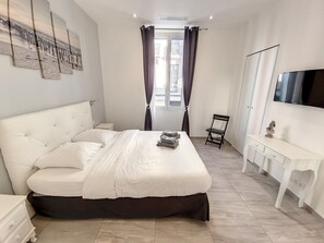 2 Schlafzimmer, Zimmersafe, Bügeleisen/Bügelbrett, WLAN