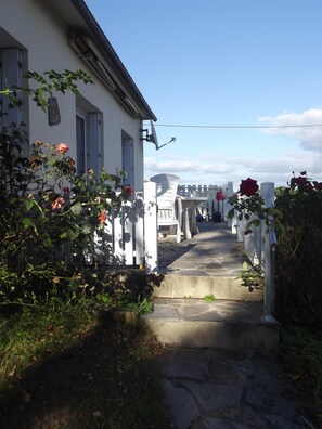 Terrace/patio - Holiday house with sea view in Hanvec, quiet - 5 people. (Hanvec)