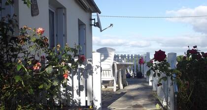 Maison de vacances vue mer Ă Hanvec, au calme - 5 personnes.