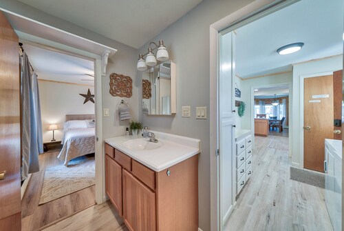 Toller Garten, nur wenige Minuten von der Innenstadt entfernt, ruhig, gemütlich, sauber und tierfreundlich!