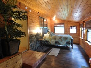 Deck bedroom with queen bed - Unique PET FRIENDLY Property Sleeps 15-17 Next To River/close to town  (Ruidoso Downs)