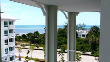 Family Condo, 2 Bedrooms, Non Smoking, 2 Bathrooms | 2 bedrooms, desk, soundproofing