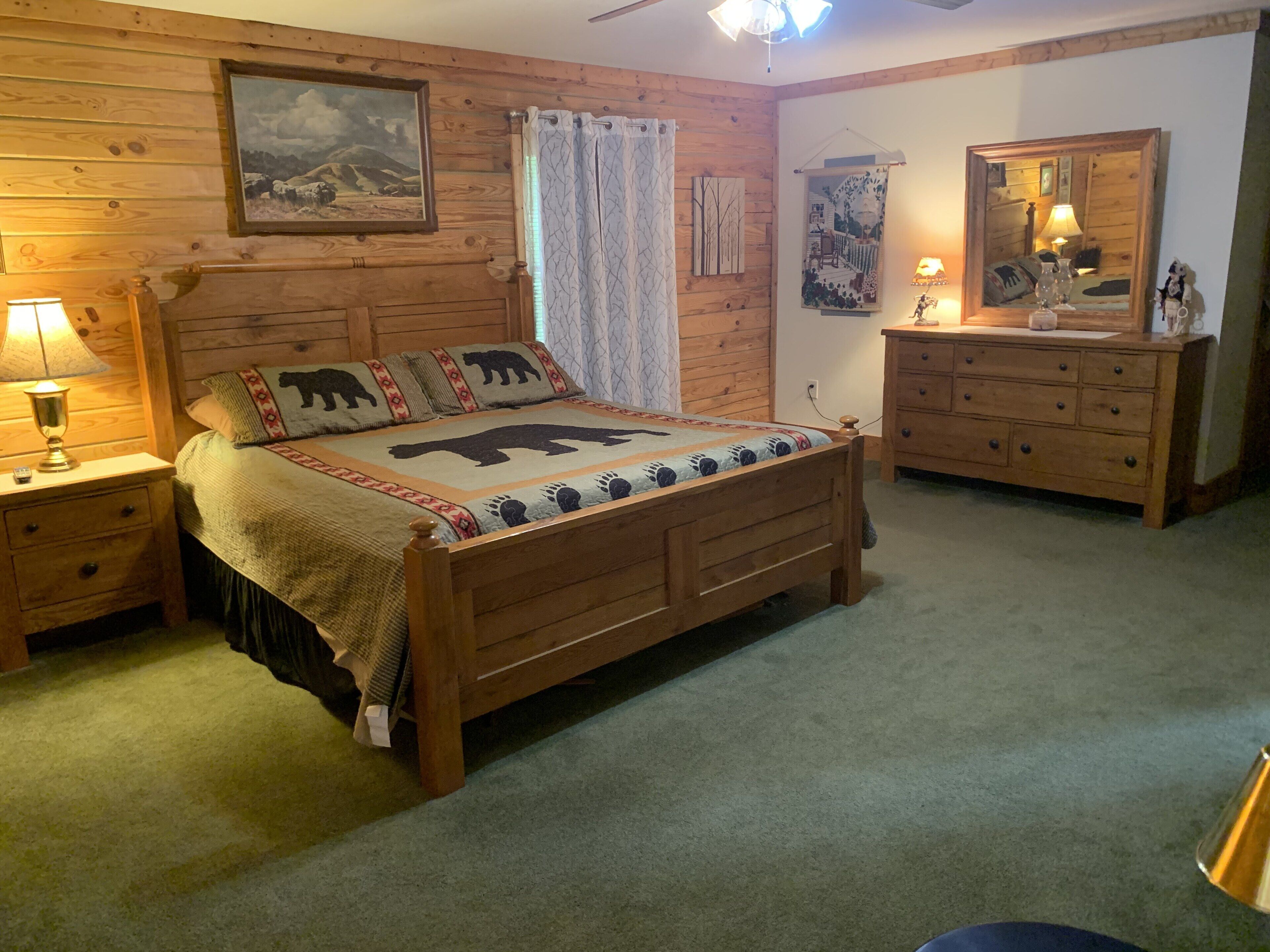 3 bedrooms, iron/ironing board, free WiFi, bed sheets