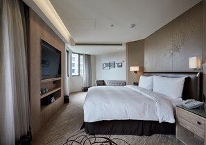Premium bedding, down duvets, minibar, in-room safe - K Hotels Taipei Chang-An (Taipei)