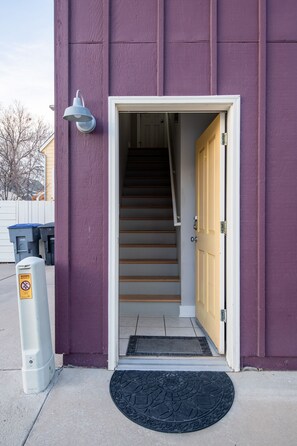 Exterior detail - Quiet, Walkable Prospect Retreat near Boulder, Denver, RMNP and Skiing (Longmont)