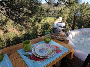Outdoor dining - Ollie's Place - Tiny House@EvansCliff Hot Tub w/large Sibley Double Tent COMBO! (Hot Springs)