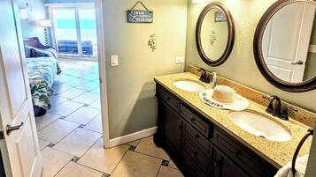 3 bedrooms, memory foam beds, in-room safe, iron/ironing board