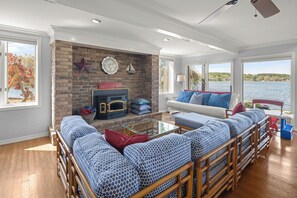 Smart TV, fireplace, video games, DVD player