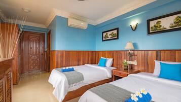 Habitación Deluxe con 2 camas individuales | Wifi gratis y ropa de cama