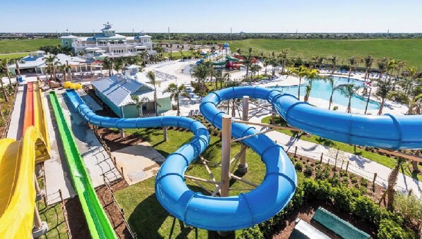 Piscina all'aperto, una piscina riscaldata