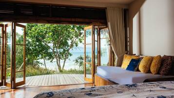 5 bedrooms, in-room safe, travel crib, WiFi