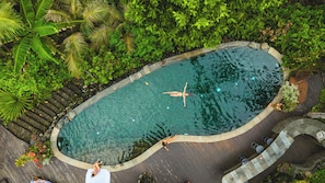 An infinity pool