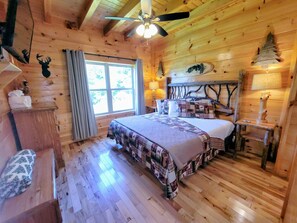 1 slaapkamer, een strijkplank/strijkijzer, gratis wifi, beddengoed