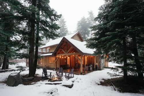 Rustic Suncadia -huvila on umpikujaan - tulipalo / polkupyörät / polun pääsy