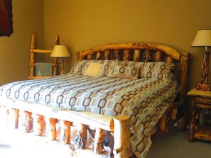4 habitaciones, tabla de planchar con plancha y cuna de viaje 