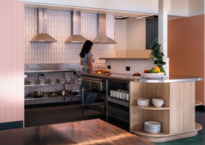 Refrigerador, microondas