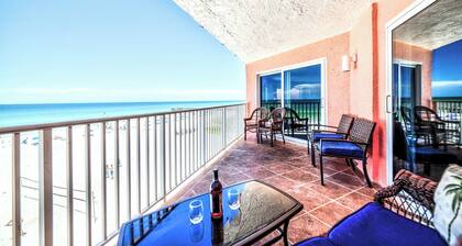 Beachside Gulf front 3BR,2BA condo in Indian Shores, FL Spectacular Sunsets!