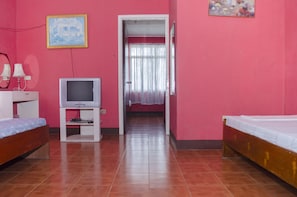 Family Room, Balcony