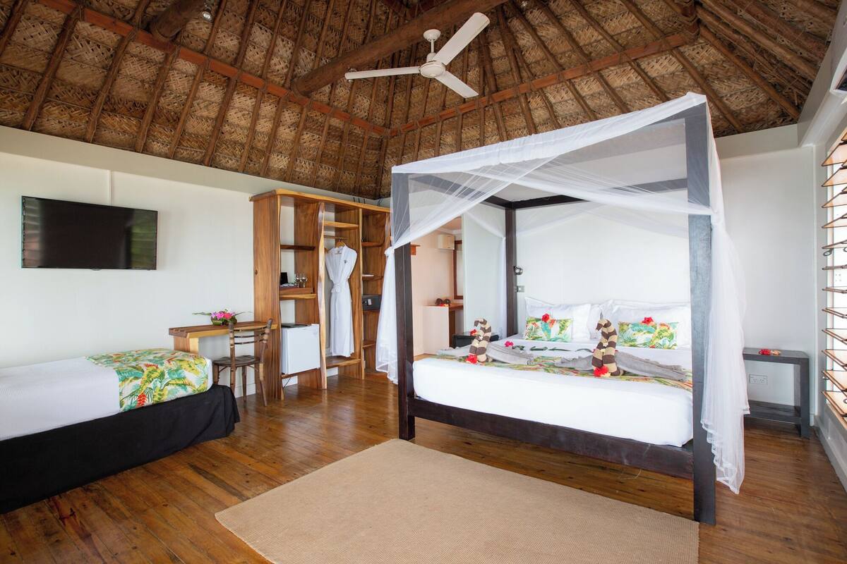Vila premium (Point Premium Villa) | Cofres nos quartos, roupa de cama