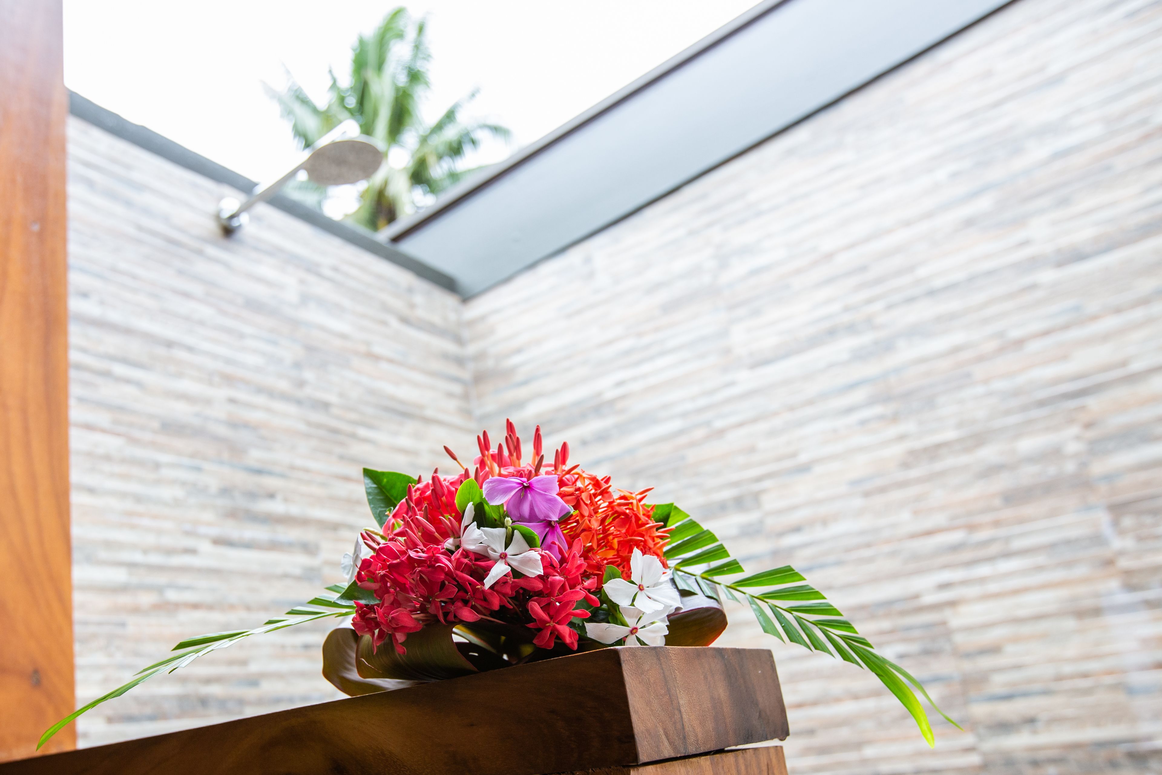 premium villa (poppy's lodge) | bathroom amenities | shower, free toiletries, hair dryer, towels