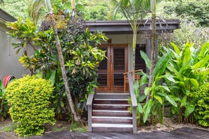 Bangalô standard | Vista para o jardim