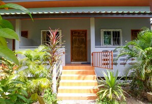 Standard Single Room | Free WiFi - Bonus Bungalow (Chalong)