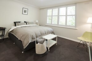 2 bedrooms, premium bedding, desk, iron/ironing board