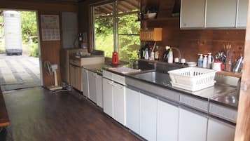 Full-sized fridge, microwave, stovetop, rice cooker