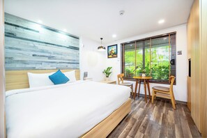 Superior Studio | In-room safe, desk, blackout curtains, free WiFi