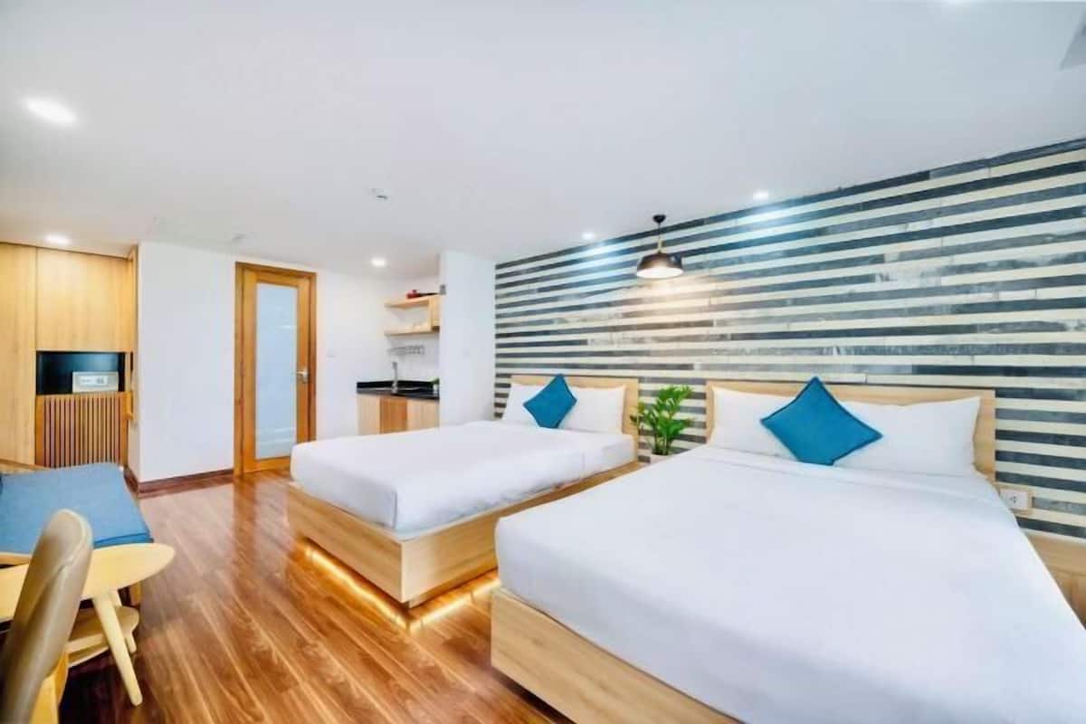 In-room safe, desk, blackout curtains, free WiFi